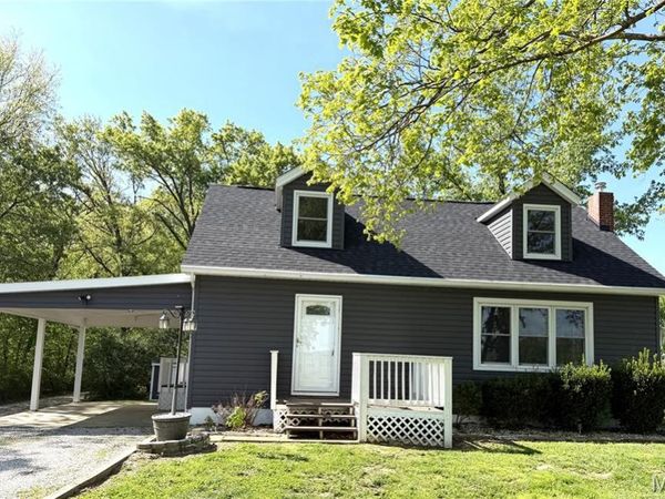 5268 State Route 156, Waterloo, IL 62298