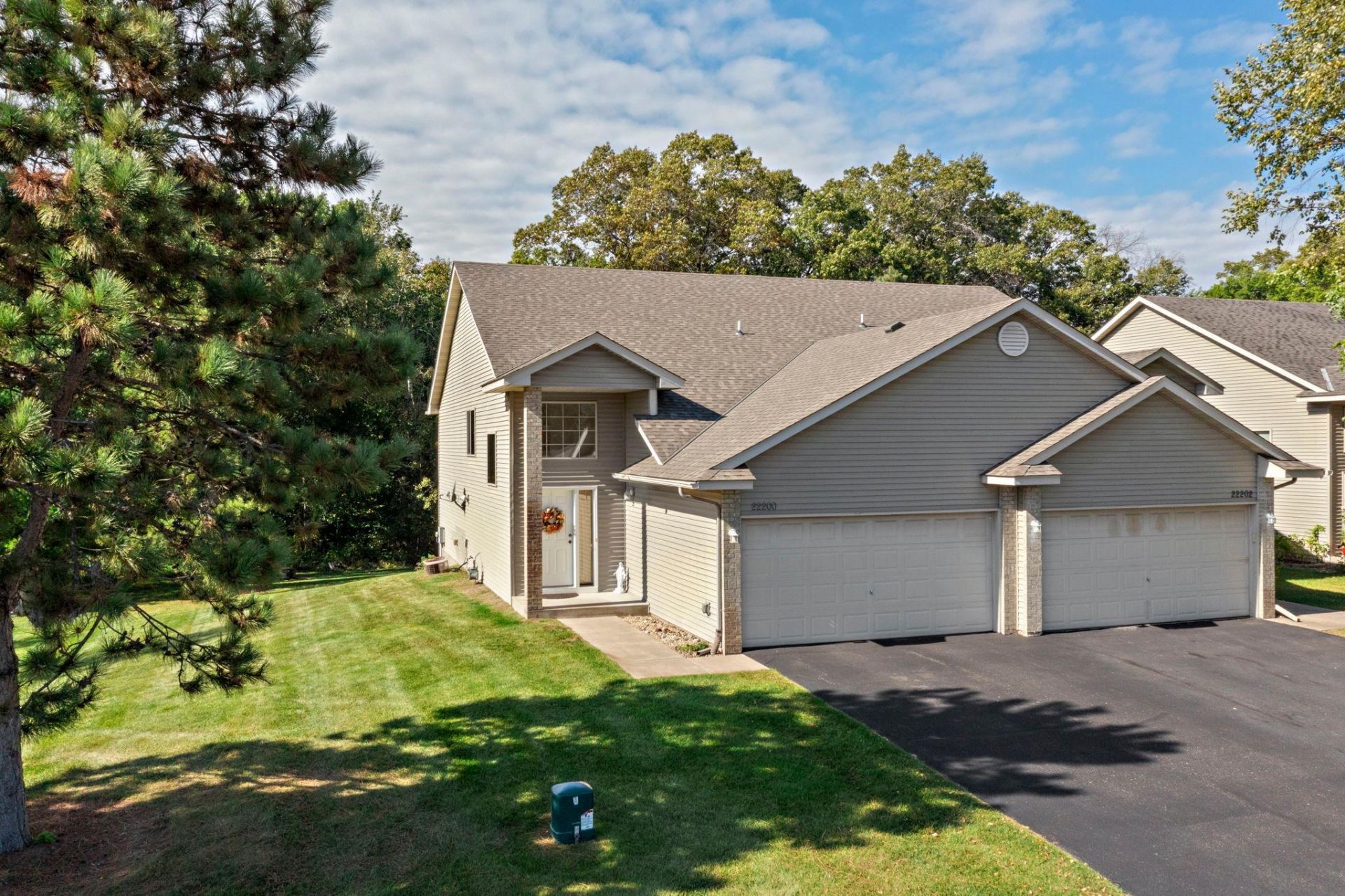 22200 Zion Parkway , Cedar, MN 55011