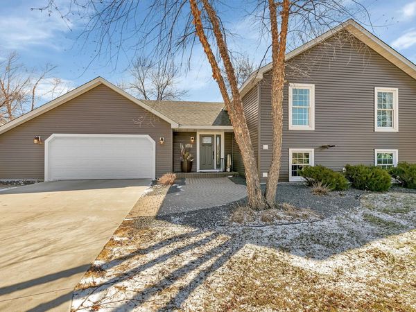 3890 Glacier Place N, Plymouth, MN 55446