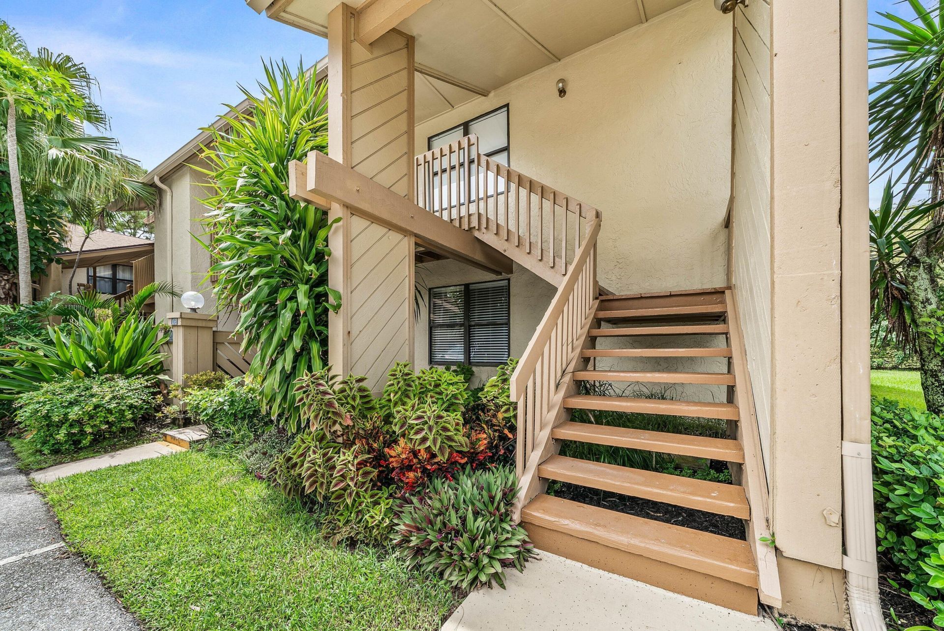 13105 Belhaven Court, Unit 15, Wellington, FL 33414 Photo