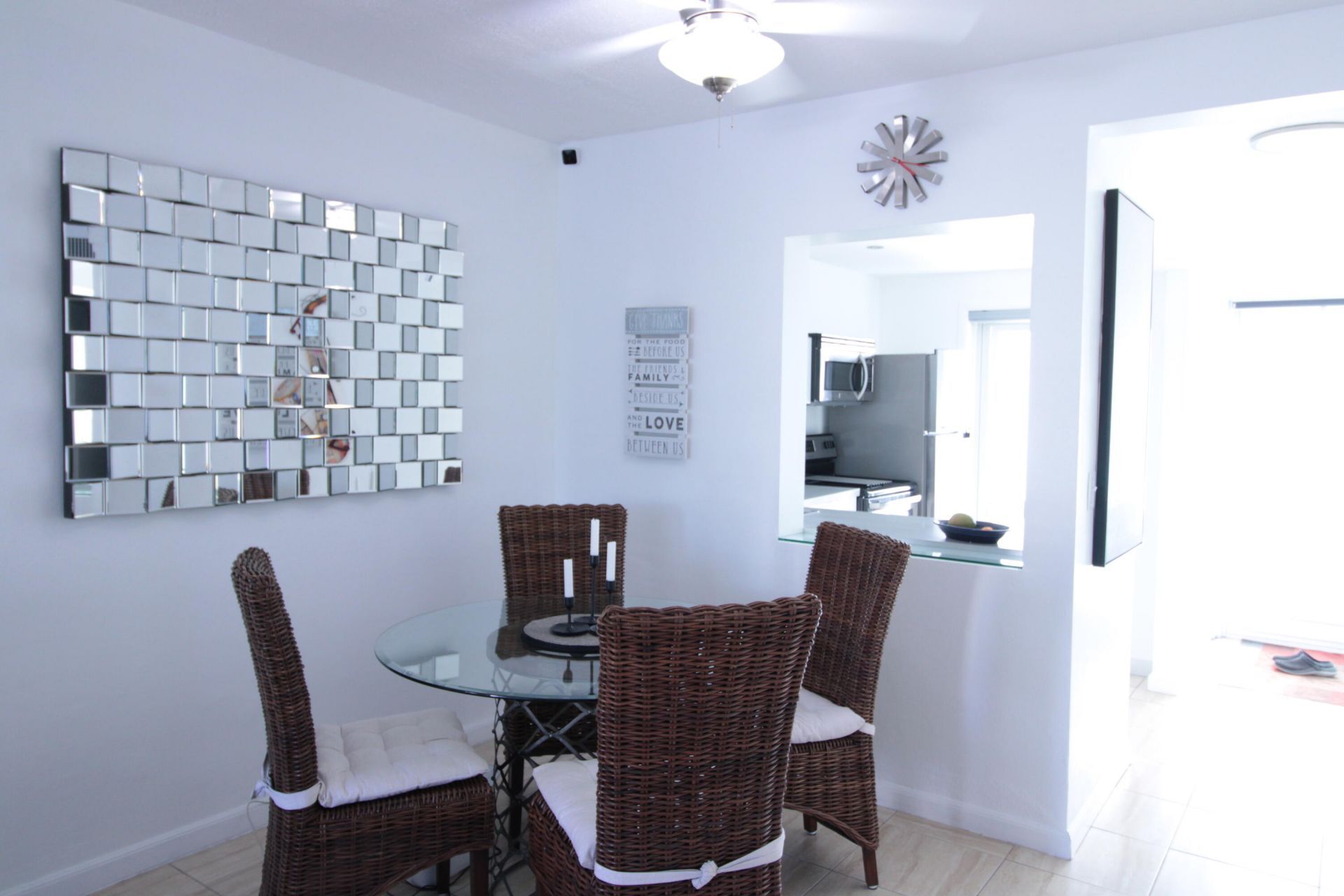 440 Paradise Isle Boulevard, Unit 303, Hallandale Beach, FL 33009 Photo