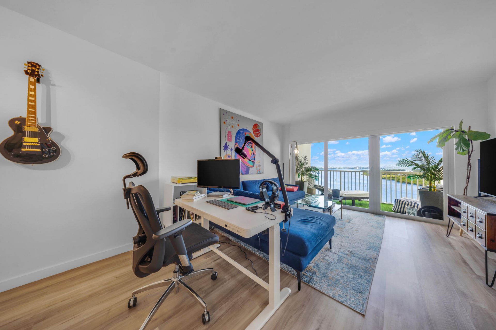 300 Bayview Drive, Unit 1614, Sunny Isles Beach, FL 33160 Photo
