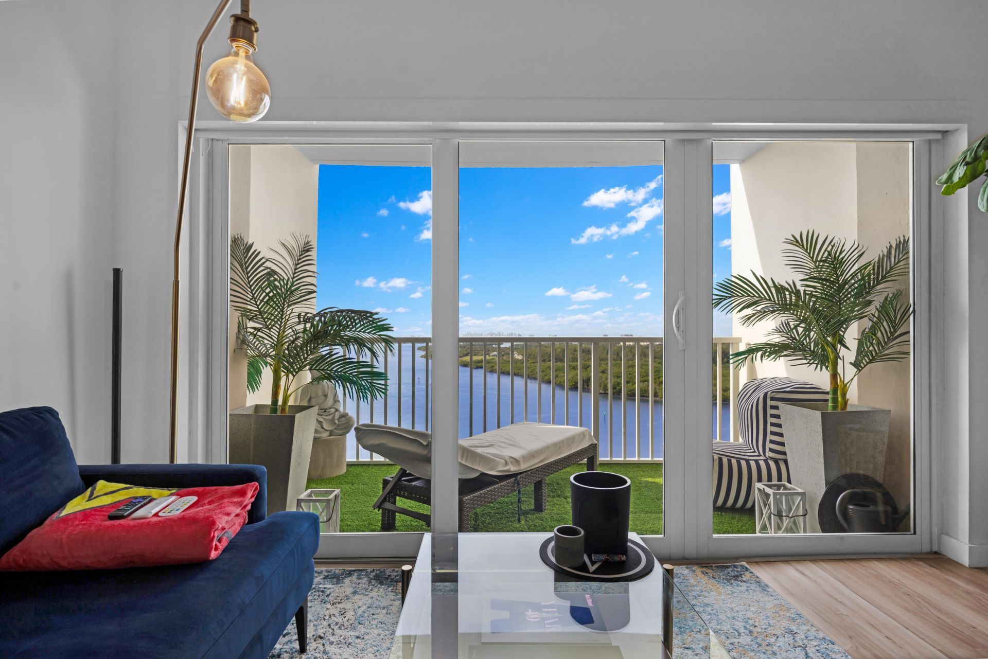 300 Bayview Drive, Unit 1614, Sunny Isles Beach, FL 33160 Photo