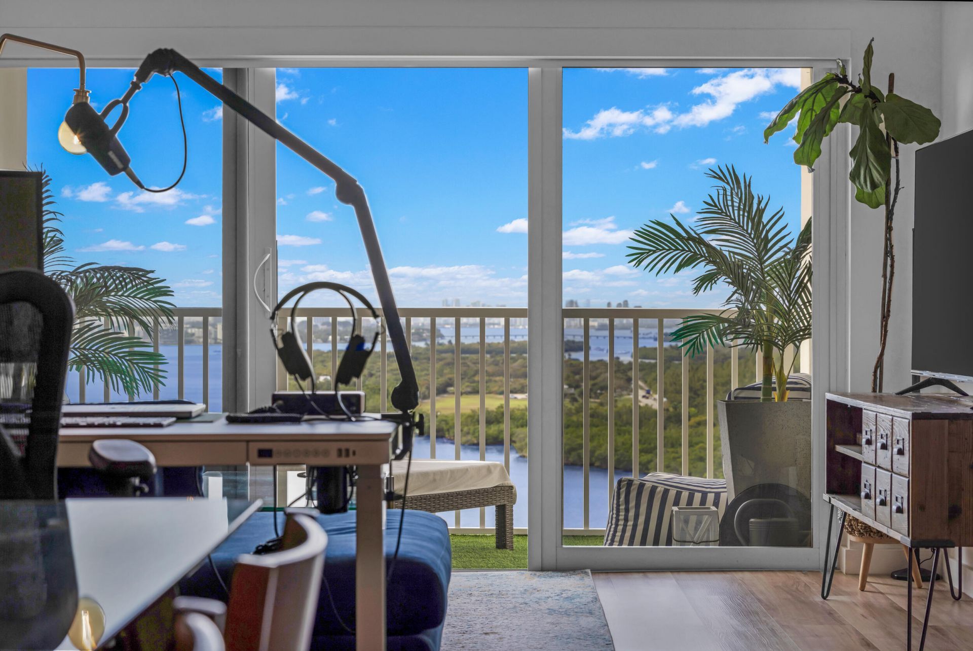 300 Bayview Drive, Unit 1614, Sunny Isles Beach, FL 33160 Photo