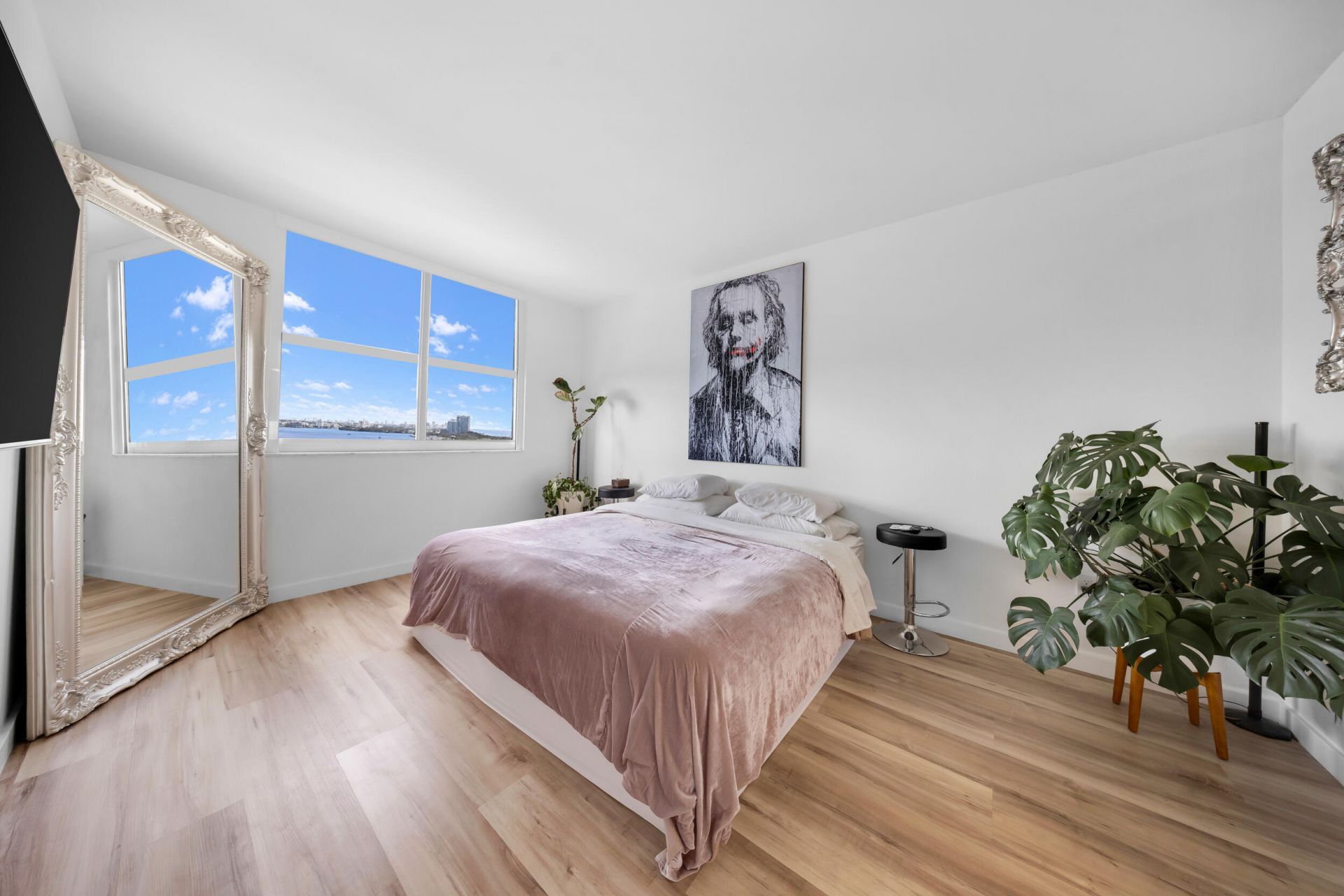300 Bayview Drive, Unit 1614, Sunny Isles Beach, FL 33160 Photo