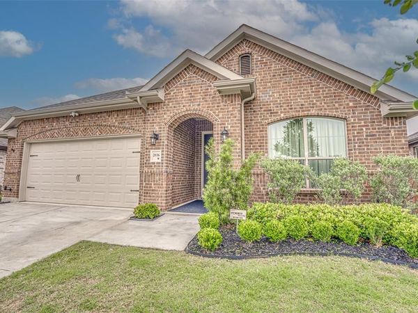 2036 Abbey Road, Heartland, TX 75126