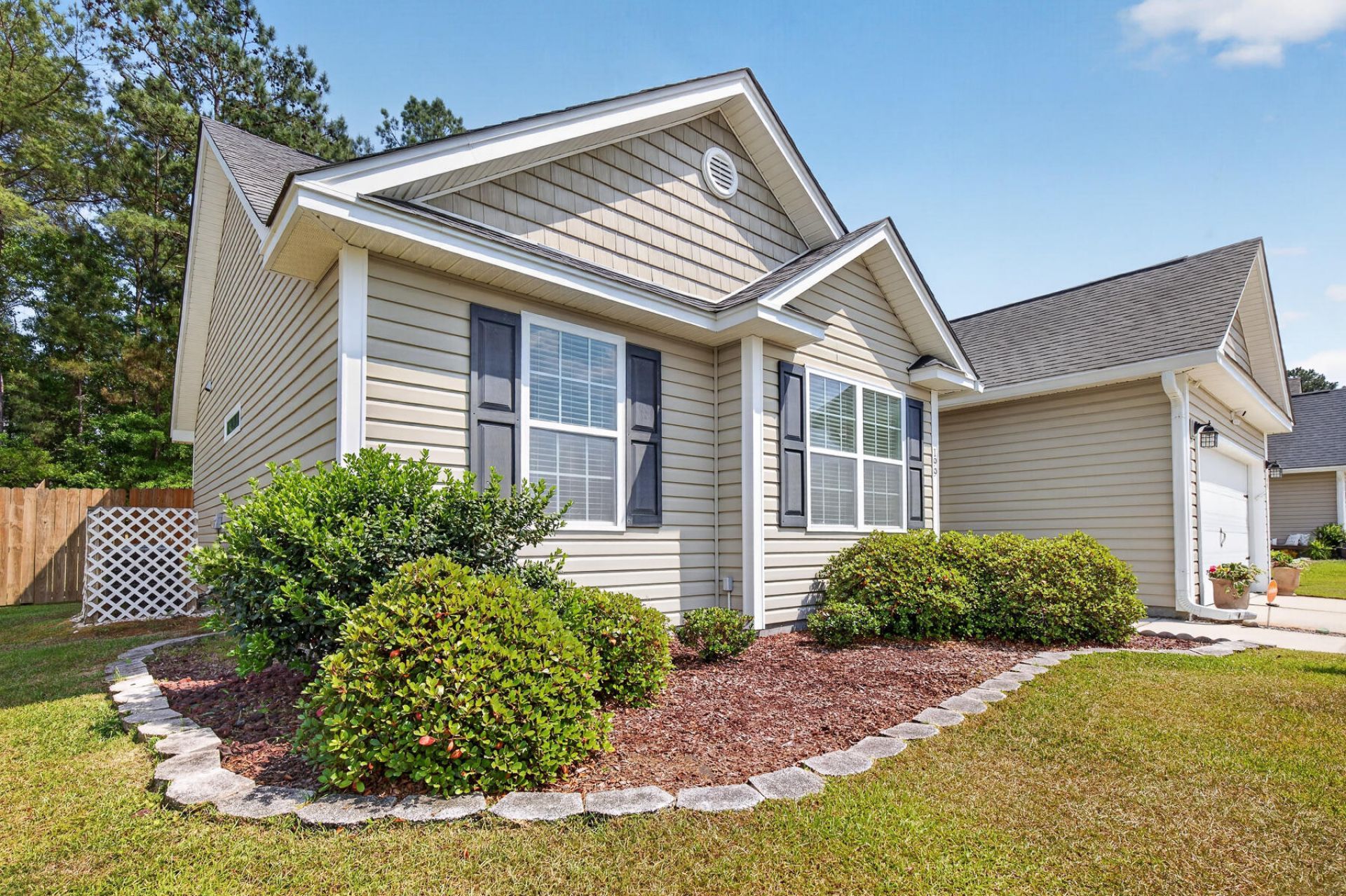 199 Highwoods Plantation Avenue Photo 2