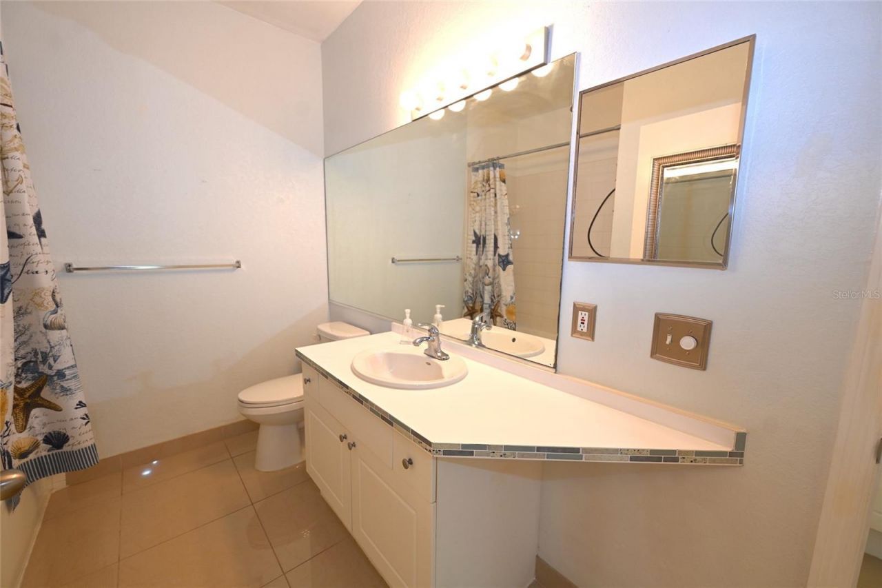 5110 Northridge Road, Unit 202, Sarasota, FL 34238 Photo