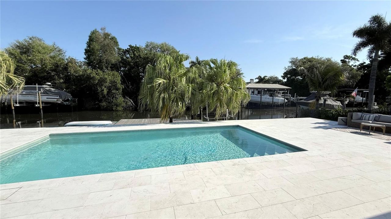 797 45th Avenue Ne, Saint Petersburg, FL 33703 Photo