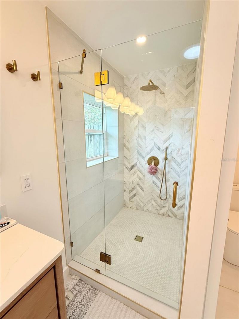 797 45th Avenue Ne, Saint Petersburg, FL 33703 Photo