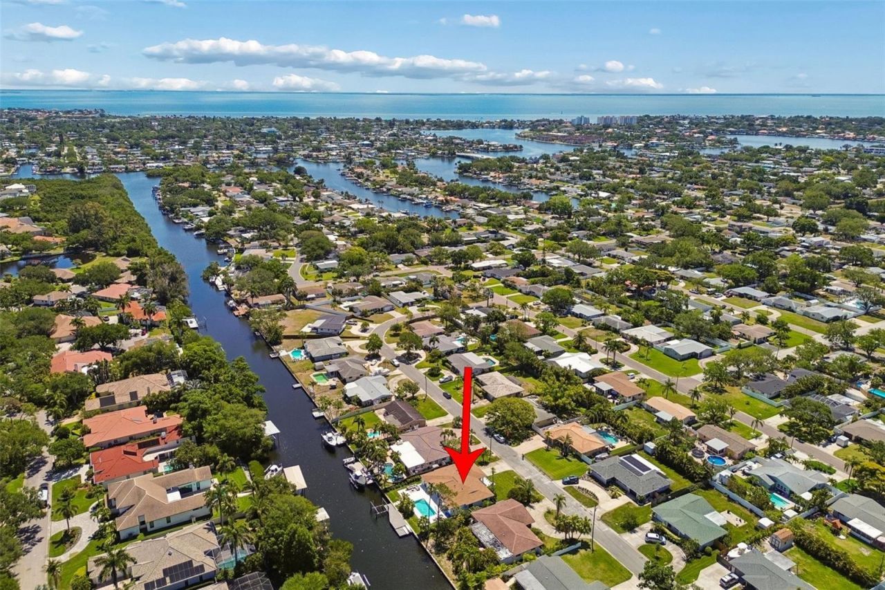 797 45th Avenue Ne, Saint Petersburg, FL 33703 Photo