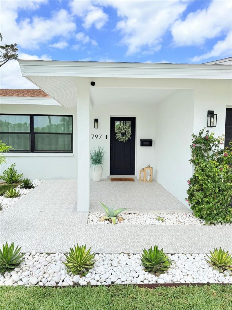 797 45th Avenue Ne, Saint Petersburg, FL 33703 Photo