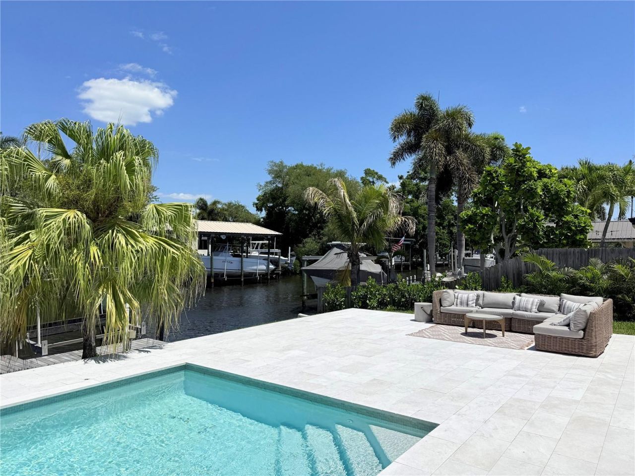 797 45th Avenue Ne, Saint Petersburg, FL 33703 Photo