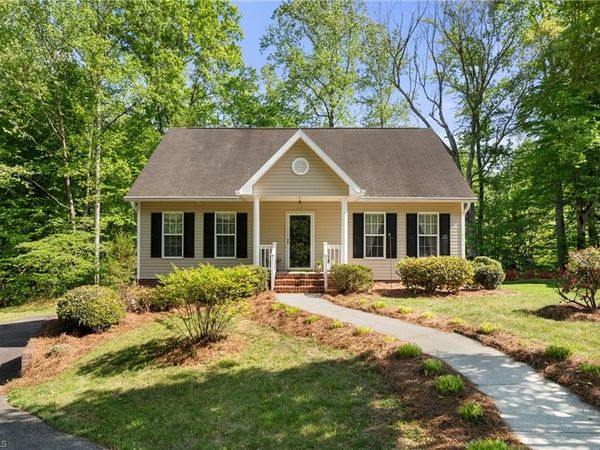 2375 Oakton Drive, Clemmons, NC 27012