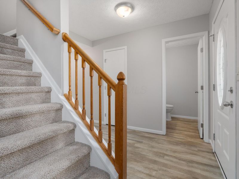 2389 Stewart Hollow Court, Hilliard, OH 43026 Photo 4