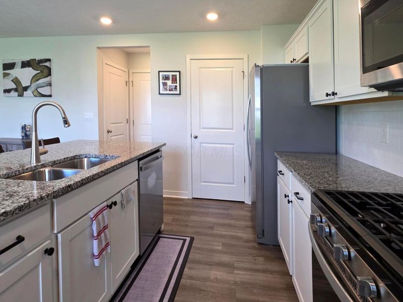 428 Saint James Gate, Newark, OH 43055 Photo 24