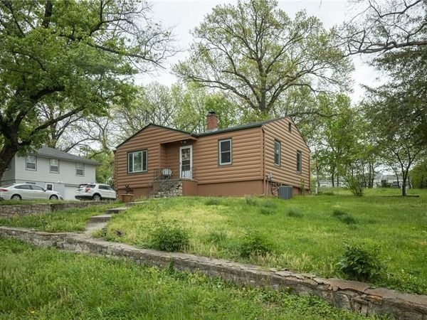 111 WALLER Avenue, Excelsior Springs, MO 64024