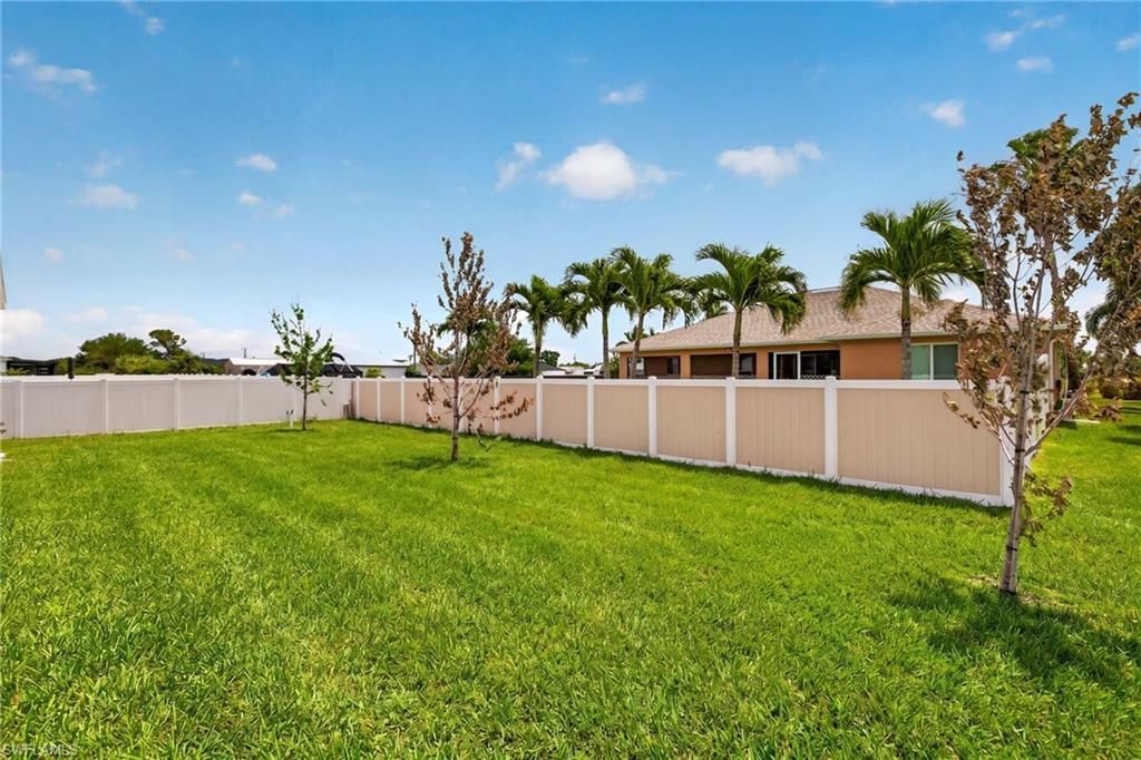 1748 NW 19th St, Cape Coral, FL 33993 Photo
