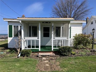 8701 Lakeview Drive, Barker, NY 14012