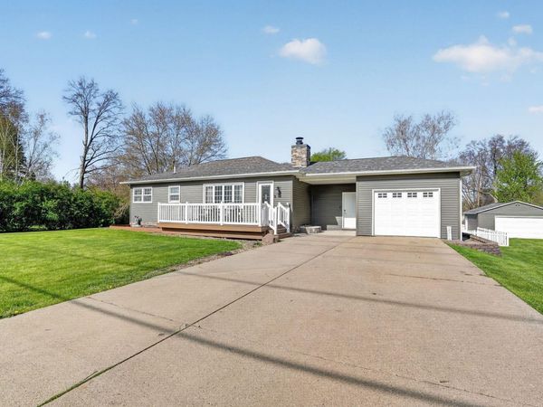 2519 Rownd Street, Cedar Falls, IA 50613