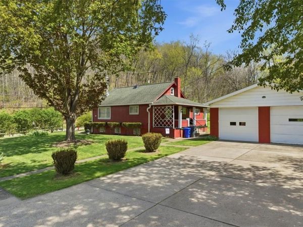 2038 Hookstown Grade Rd , Clinton, PA 15026