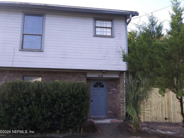 6024 DU-CLAY Road, Jacksonville, FL 32244