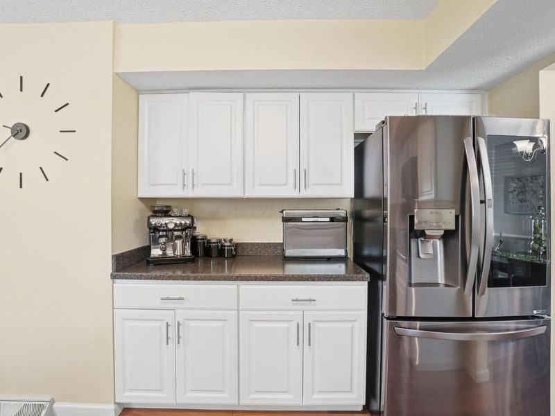 488 Clark State Road, Columbus, OH 43230 Photo 12