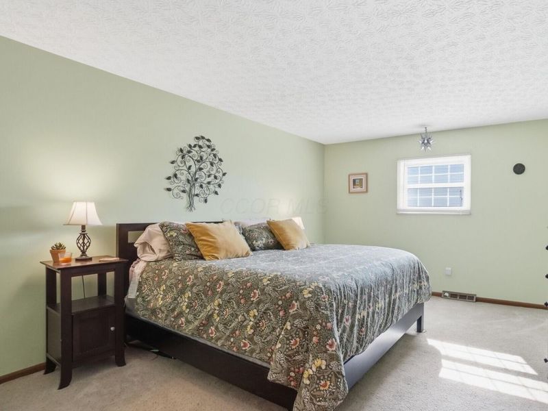 488 Clark State Road, Columbus, OH 43230 Photo 17