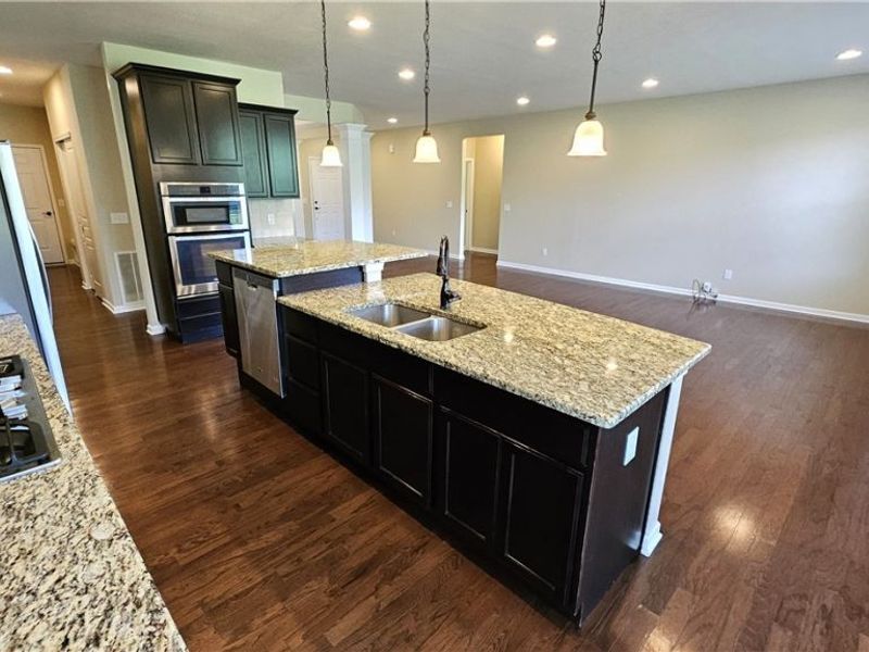 7226 Dursley Court, Solon, OH 44139 Photo 8