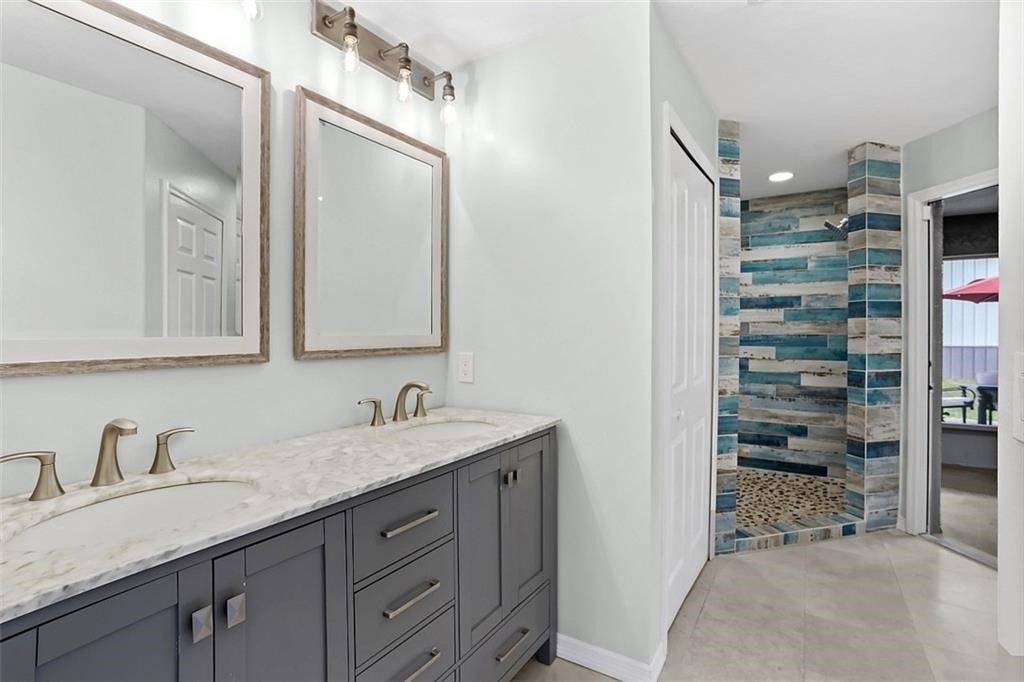 8015 97th Court, Vero Beach, FL 32967 Photo