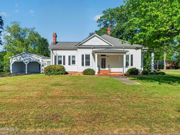 301 E Stanley Street, Four Oaks, NC 27524
