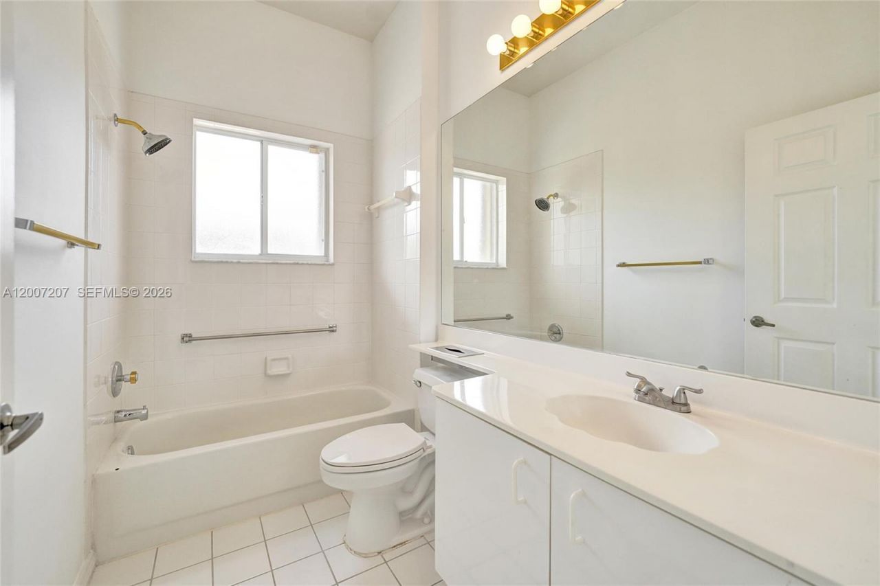 10131 Lombardy Dr, Tamarac, FL 33321 Photo