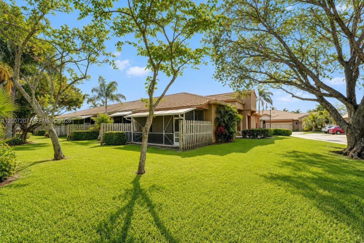 10131 Lombardy Dr, Tamarac, FL 33321 Photo