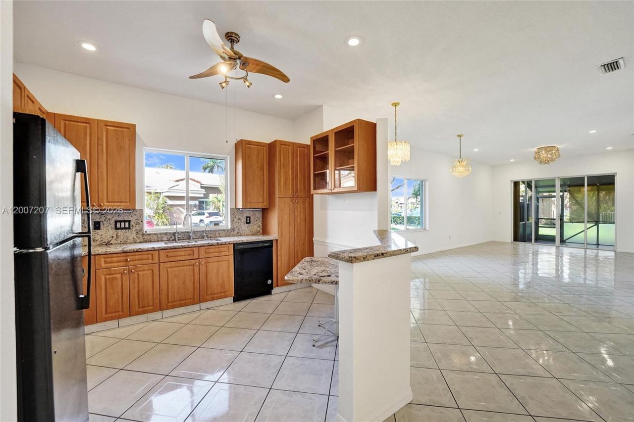 10131 Lombardy Dr, Tamarac, FL 33321 Photo