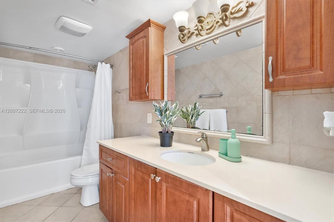 1701 S Ocean Dr, Unit 105, Hollywood, FL 33019 Photo