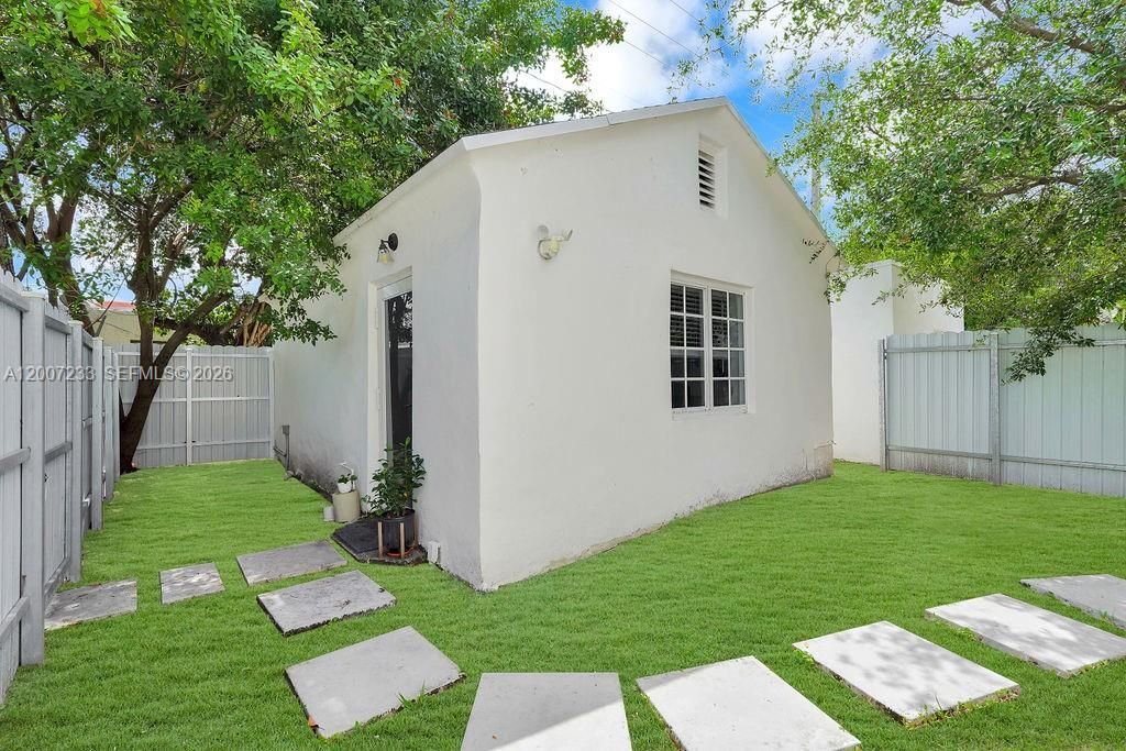 570 NW 48th St, Miami, FL 33127 Photo