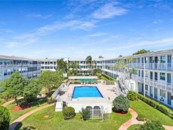 15610 NE 6th Ave , Unit 18C, Miami, FL 33162