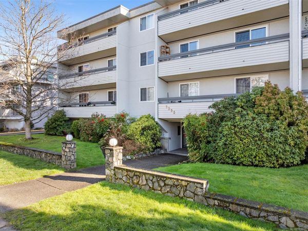3235 Quadra St , Unit 103, Saanich, BC V8X 1G4