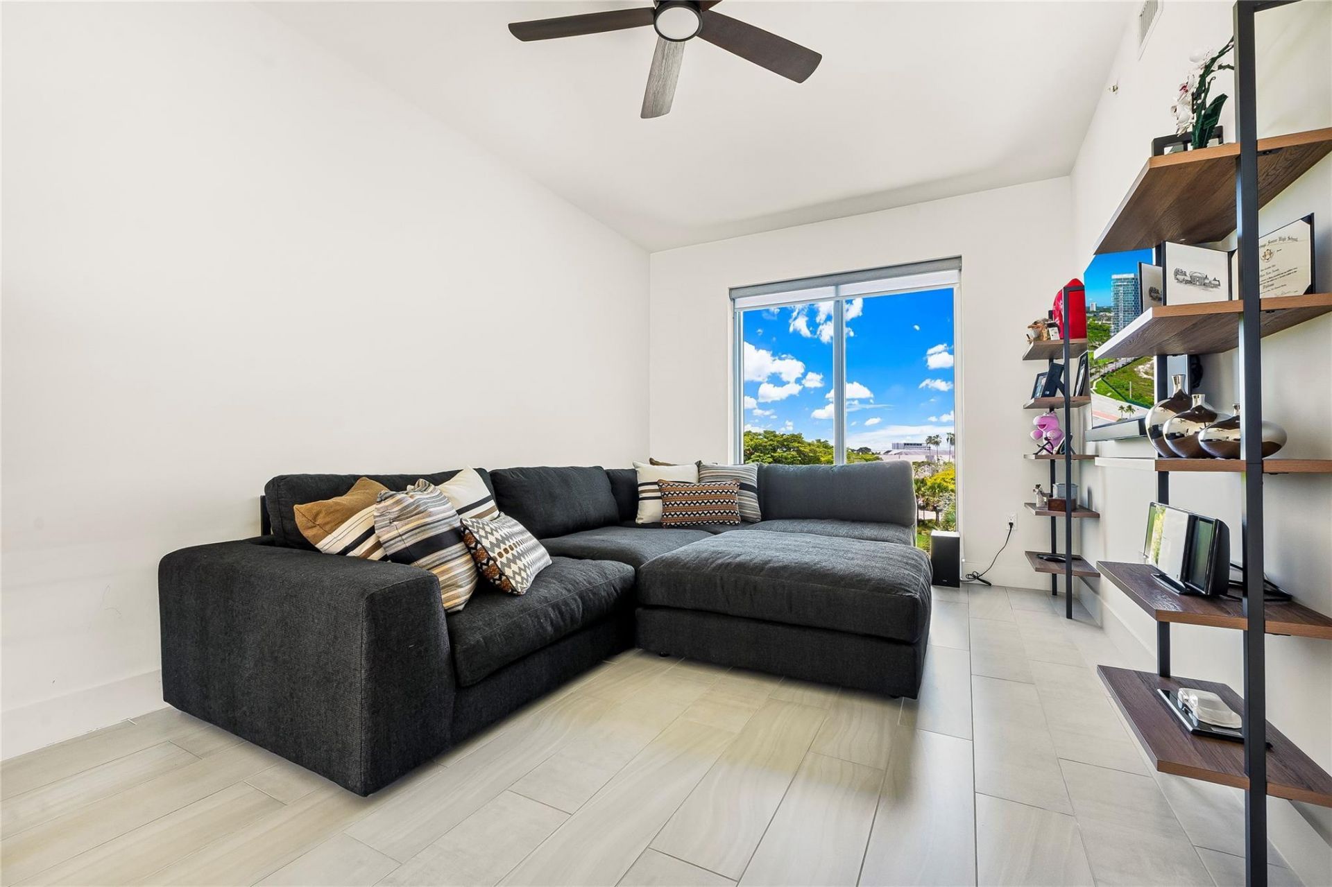 2000 Metropica Way, Unit 216, Sunrise, FL 33323 Photo