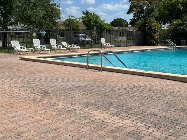 7005 NW 95th Terrace, Tamarac, FL 33321 Photo