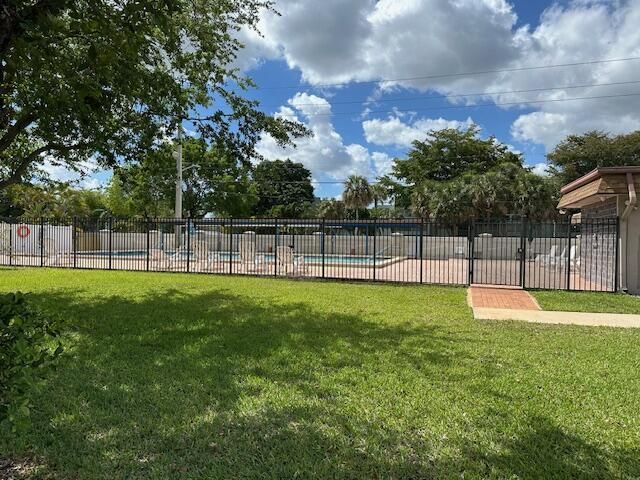 7005 NW 95th Terrace, Tamarac, FL 33321 Photo