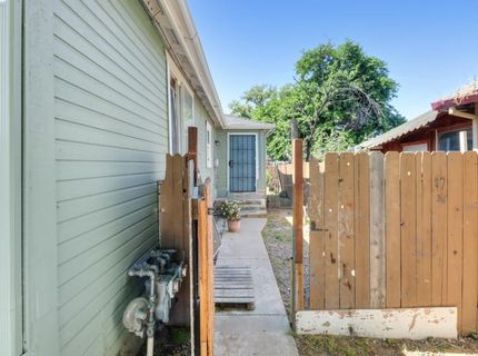 2585 Beaumont St, Sacramento, CA 95815 Photo