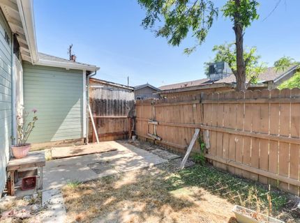 2585 Beaumont St, Sacramento, CA 95815 Photo