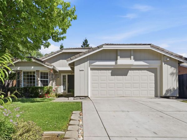 3008 Funston Dr, Sacramento, CA 95833