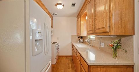 6411 18th Ave, Sacramento, CA 95820 Photo