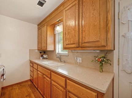 6411 18th Ave, Sacramento, CA 95820 Photo