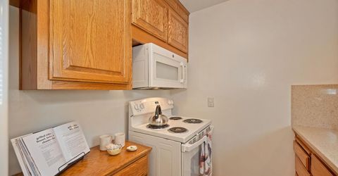 6411 18th Ave, Sacramento, CA 95820 Photo