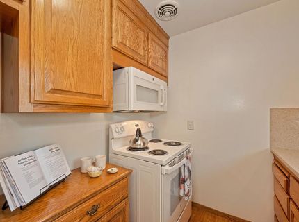 6411 18th Ave, Sacramento, CA 95820 Photo