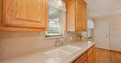 6411 18th Ave, Sacramento, CA 95820 Photo