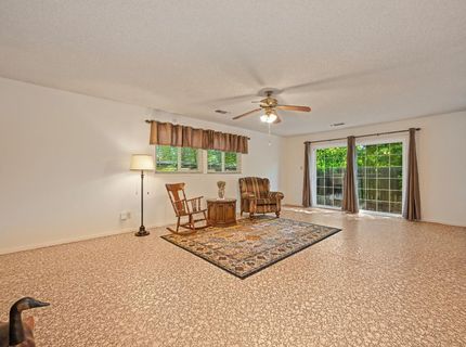 6411 18th Ave, Sacramento, CA 95820 Photo